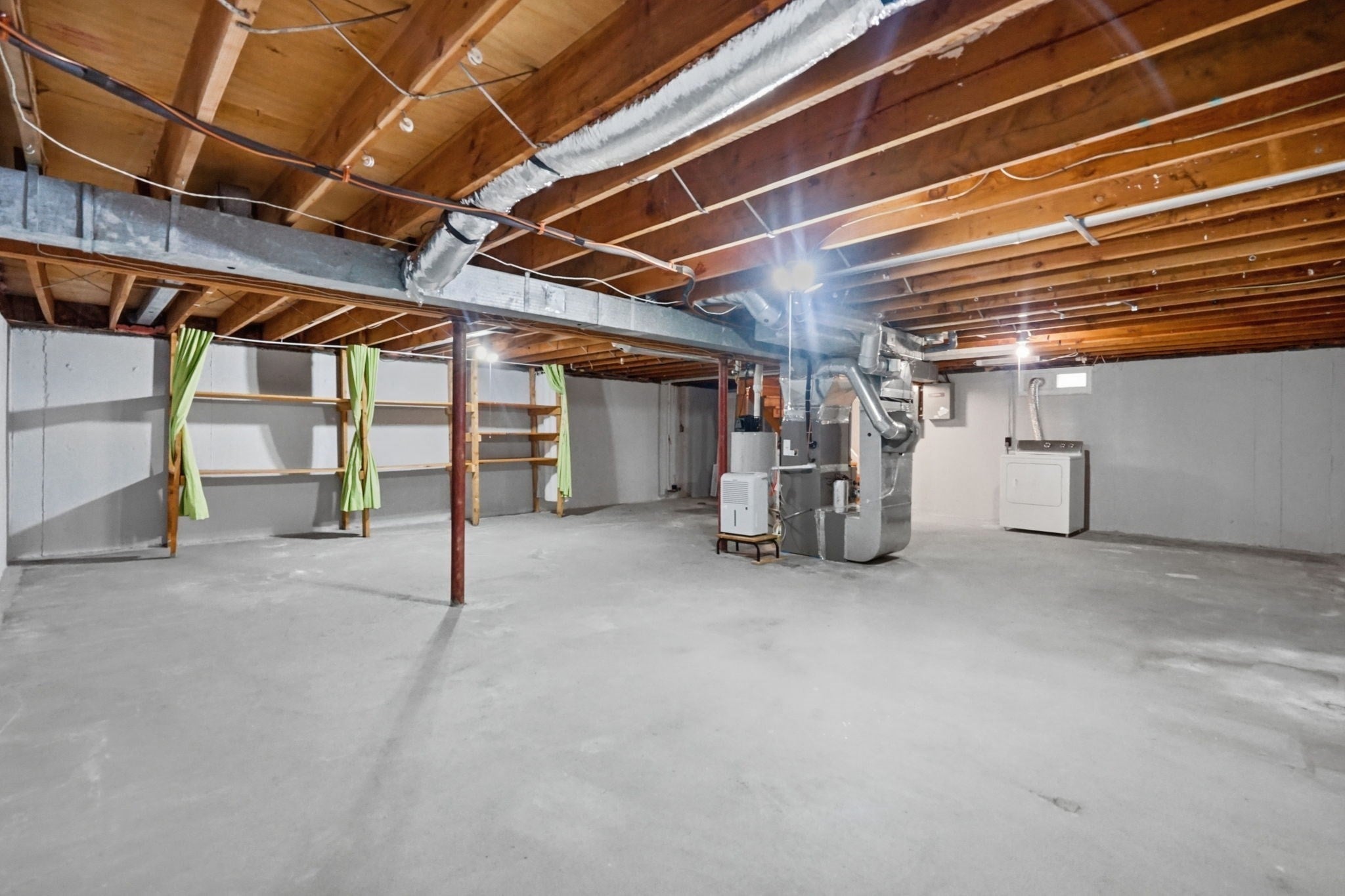 161 Wolcott Ave, West Springfield, MA Photo #29