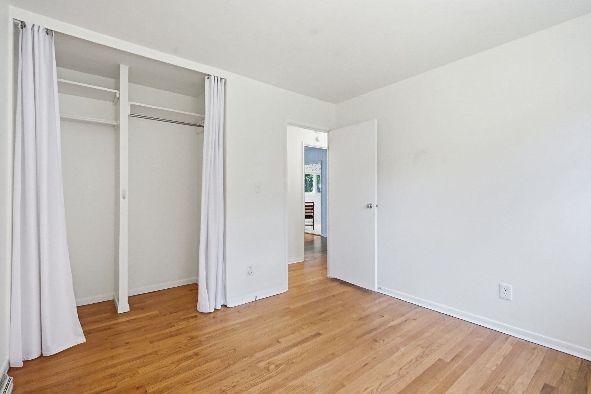 161 Wolcott Ave, West Springfield, MA Photo #19
