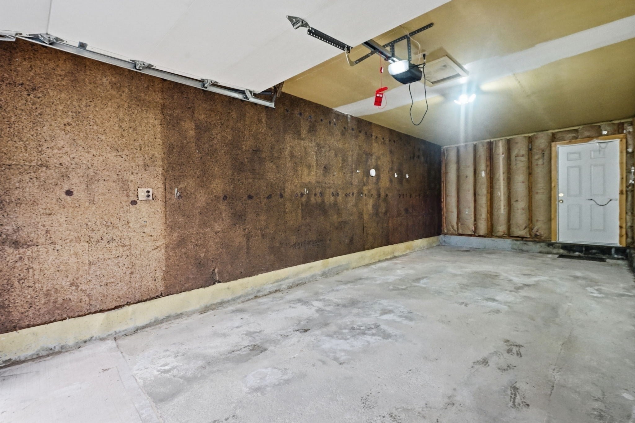 161 Wolcott Ave, West Springfield, MA Photo #31