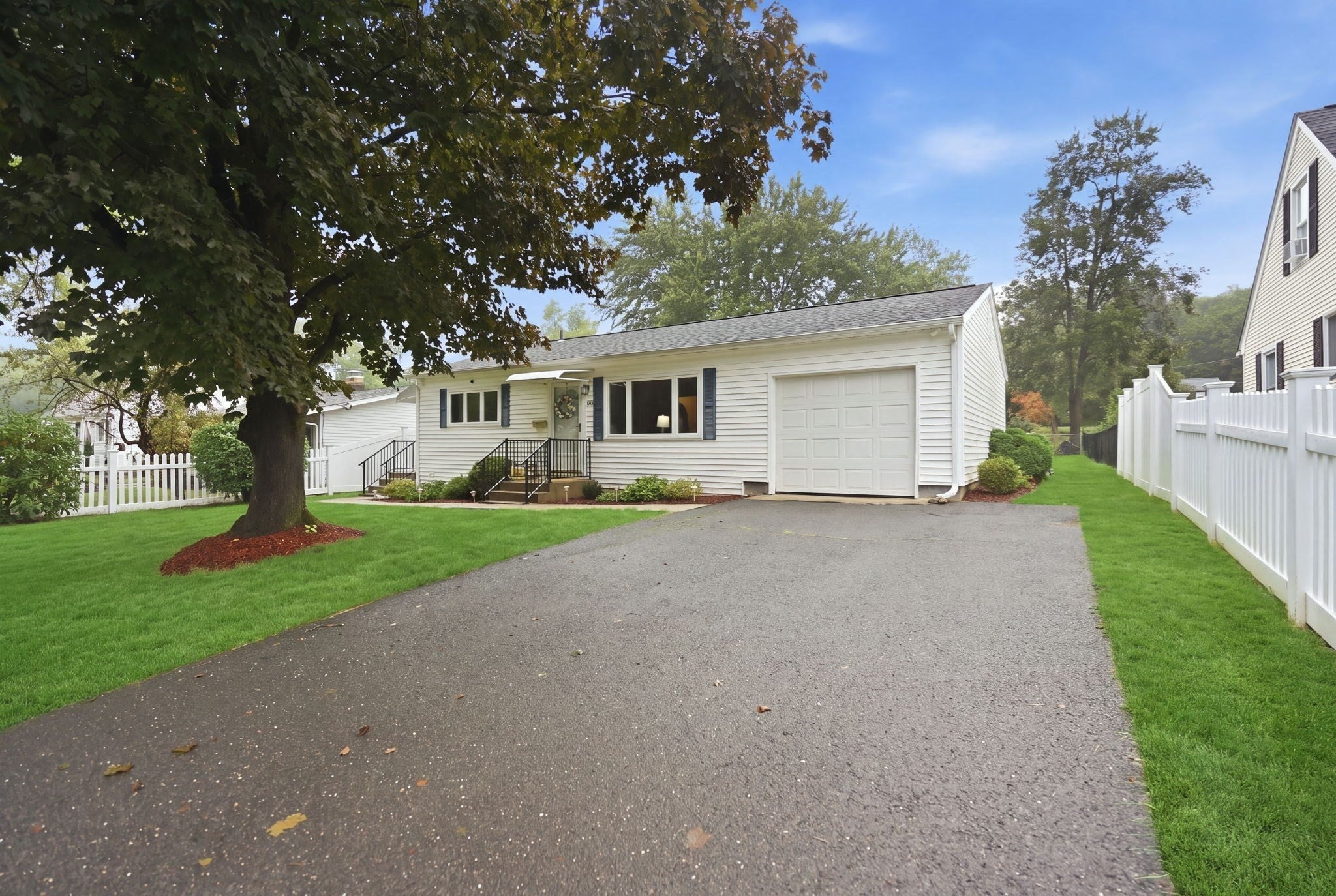 161 Wolcott Ave, West Springfield, MA Photo #40