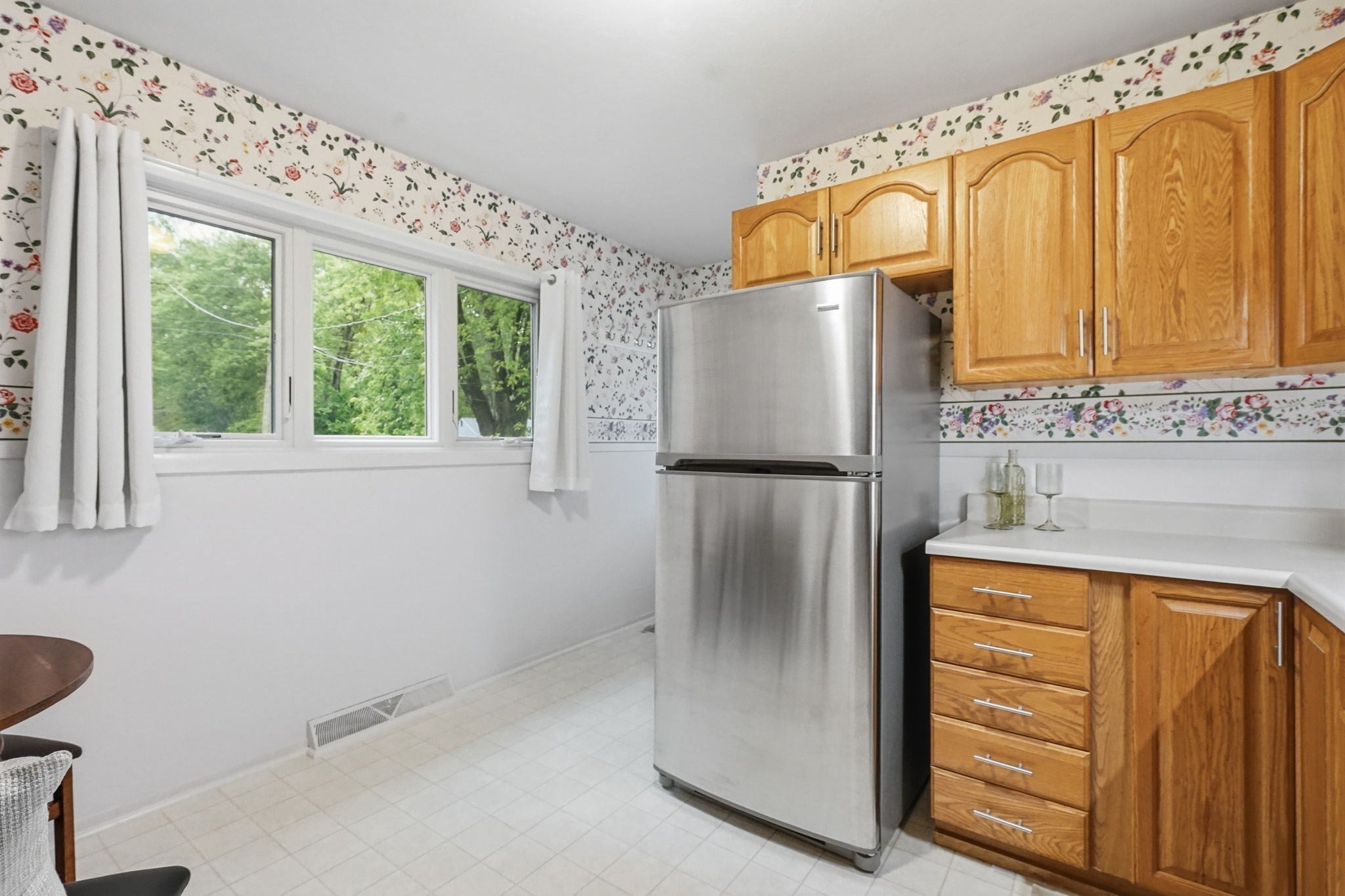 161 Wolcott Ave, West Springfield, MA Photo #14