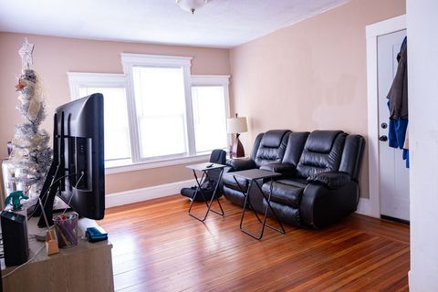 Photo of 38 Greenacre Sq #2, Springfield, MA 01105 (MLS # 73497575)