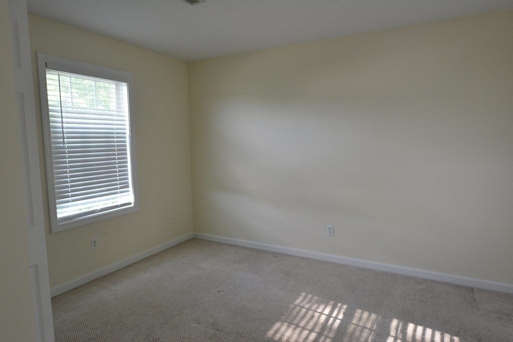 24 Ptarmigan Dr #24, Shrewsbury, MA Photo #11