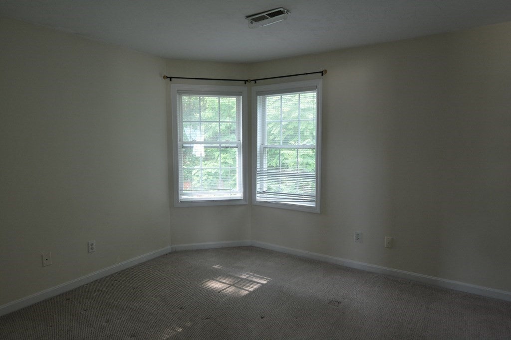 24 Ptarmigan Dr #24, Shrewsbury, MA Photo #12