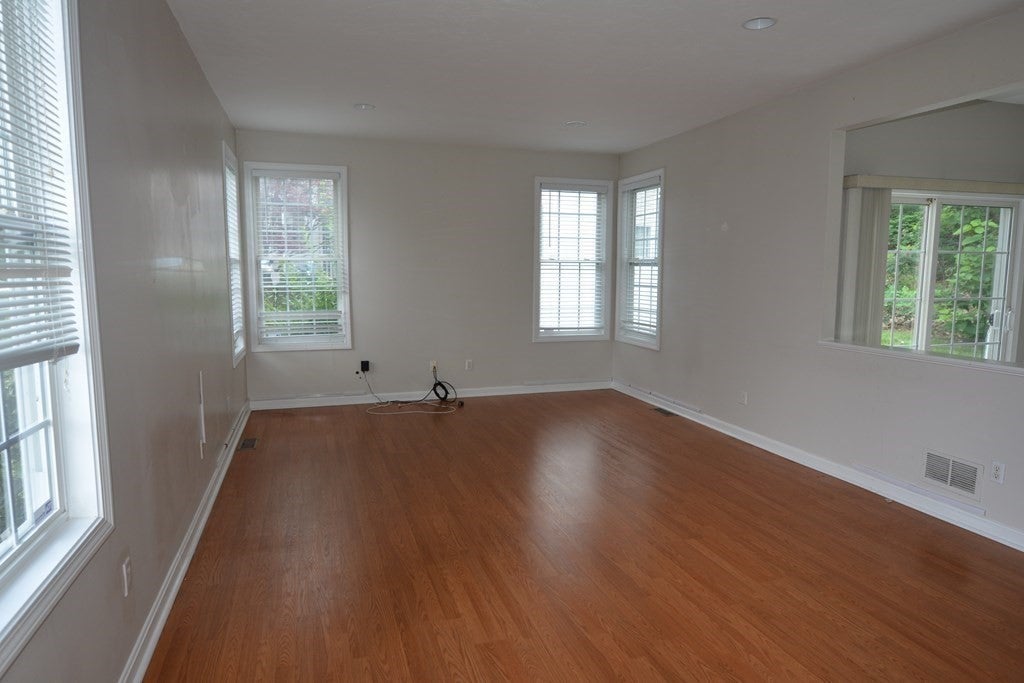 24 Ptarmigan Dr #24, Shrewsbury, MA Photo #3