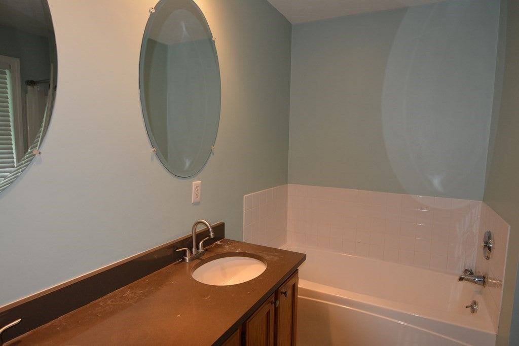 24 Ptarmigan Dr #24, Shrewsbury, MA Photo #9