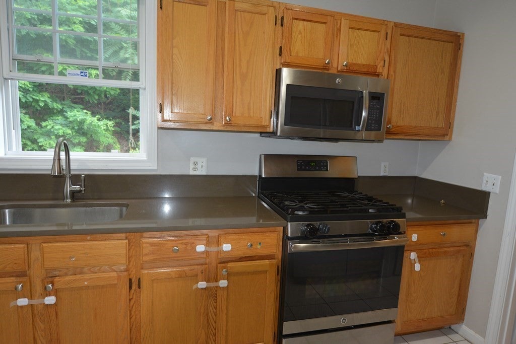 24 Ptarmigan Dr #24, Shrewsbury, MA Photo #5