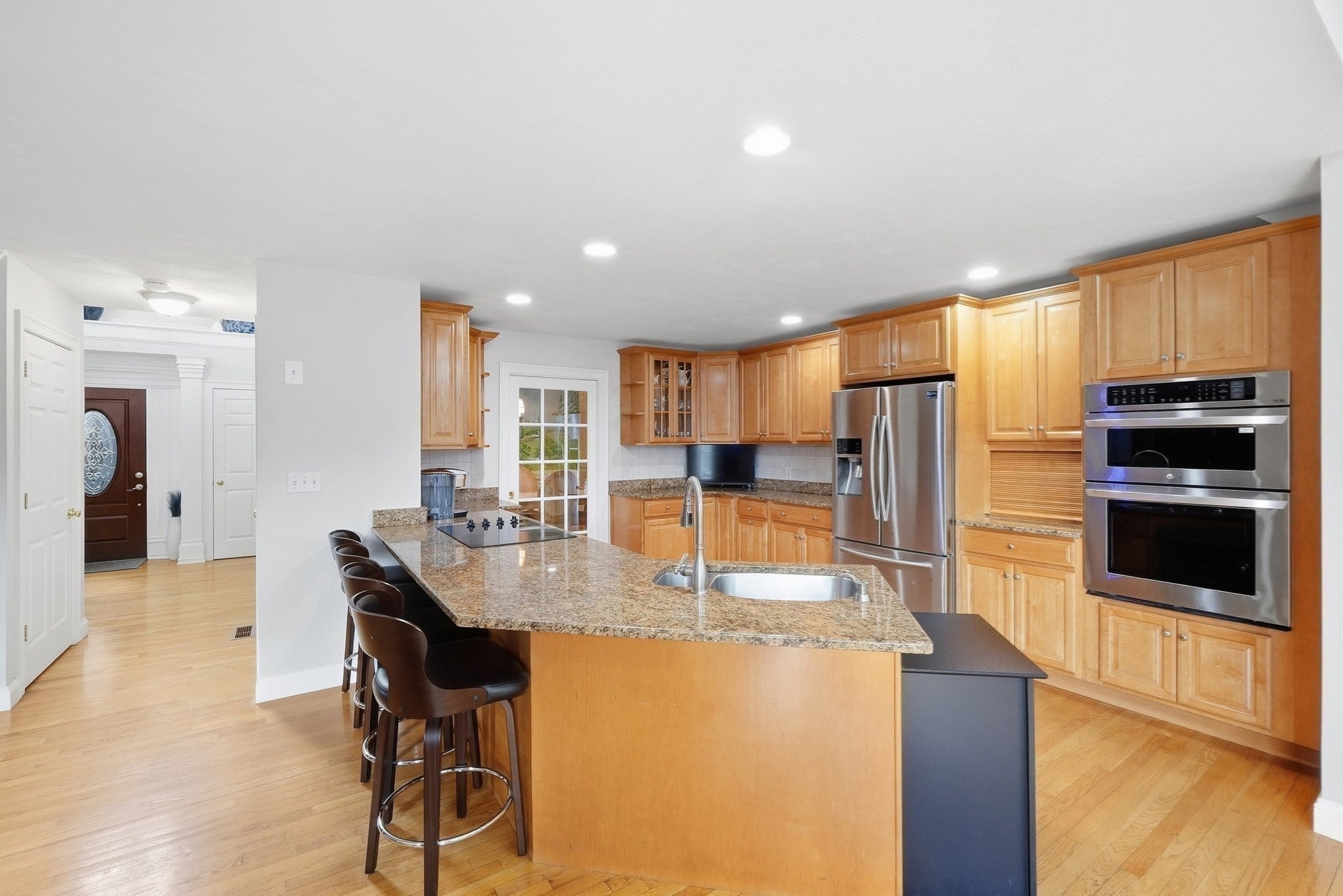 24 Goodnow Ln, Framingham, MA Photo #2