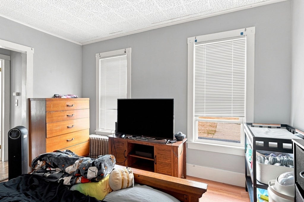 14 Perrault ST, Chicopee, MA Photo #21