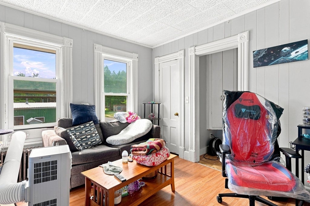 14 Perrault ST, Chicopee, MA Photo #26