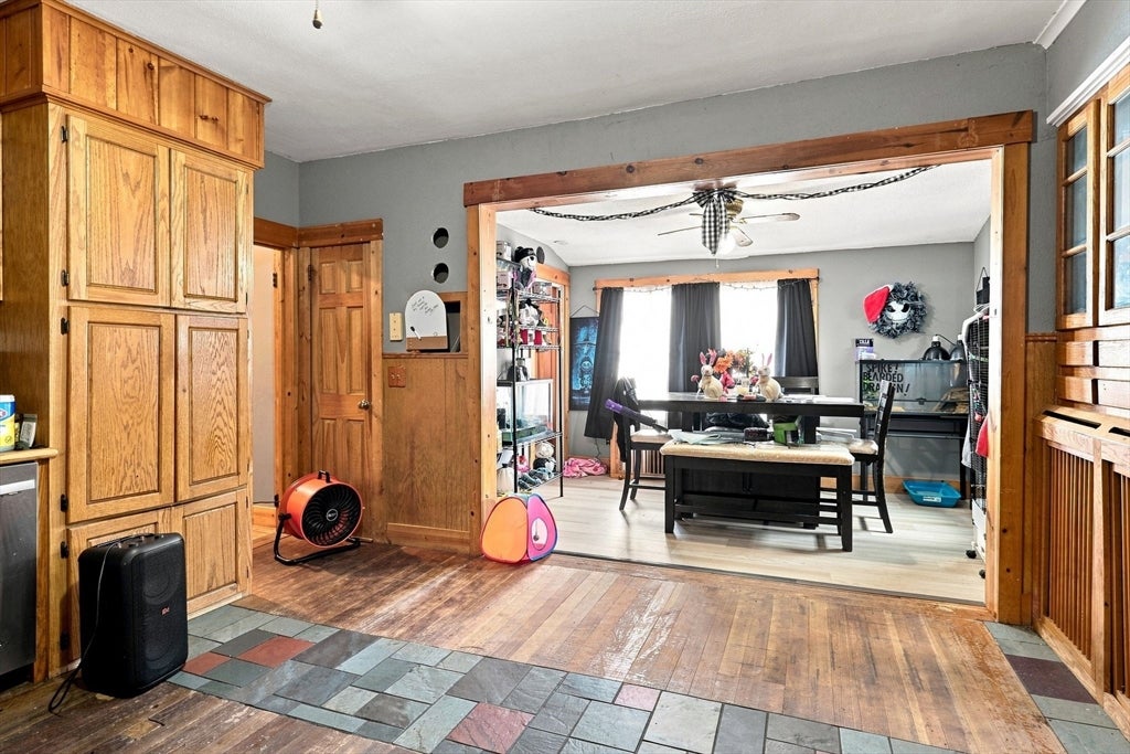 14 Perrault ST, Chicopee, MA Photo #14