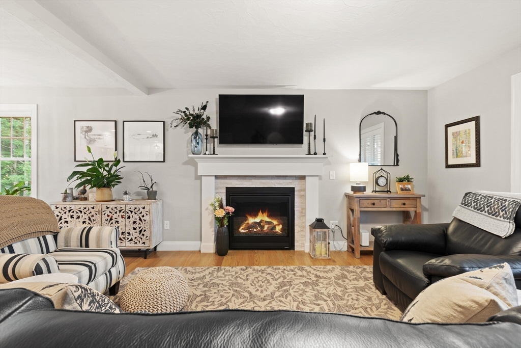 187 Run Brook Cir