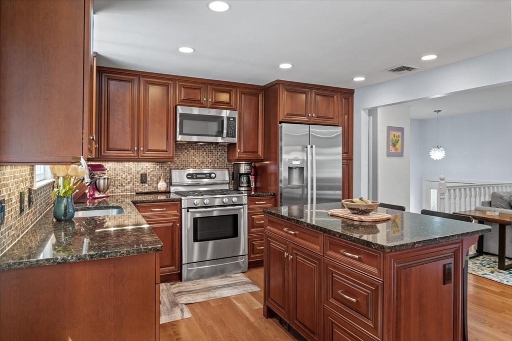 25 Hearthstone Cir