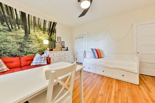 1091 Boylston Street 48