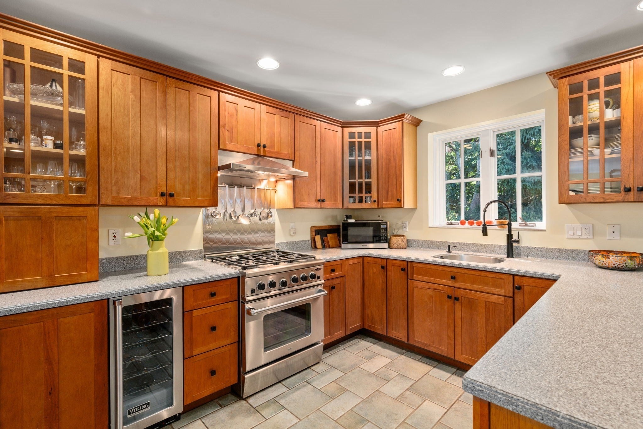 75 Seaverns Ave, Boston, MA, 75 Seaverns Ave, Boston, MA Photo #10