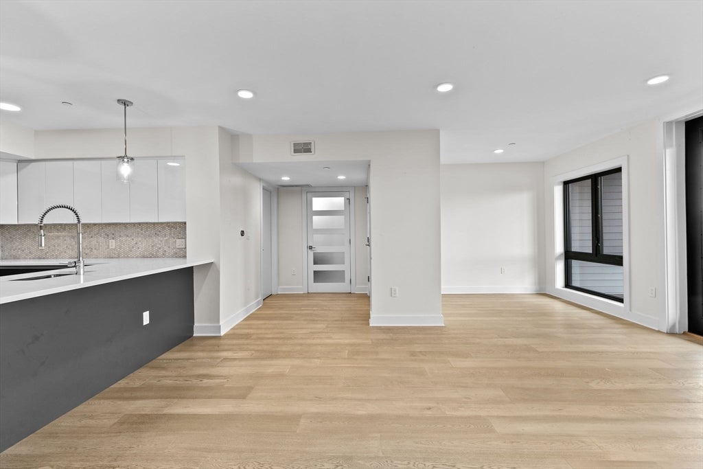 85 Willow Ct #302, Boston, MA, 85 Willow Ct #302, Boston, MA Photo #7