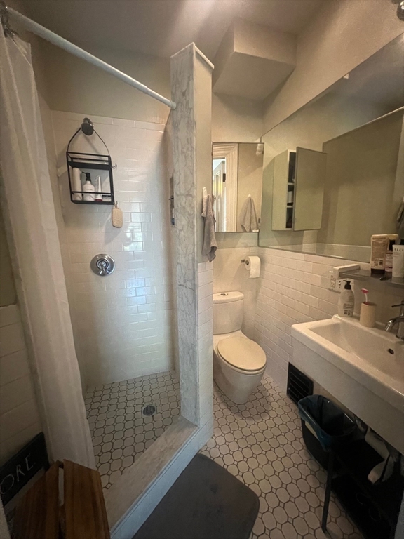 323 Beacon #6