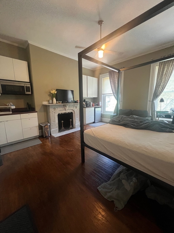 323 Beacon #6
