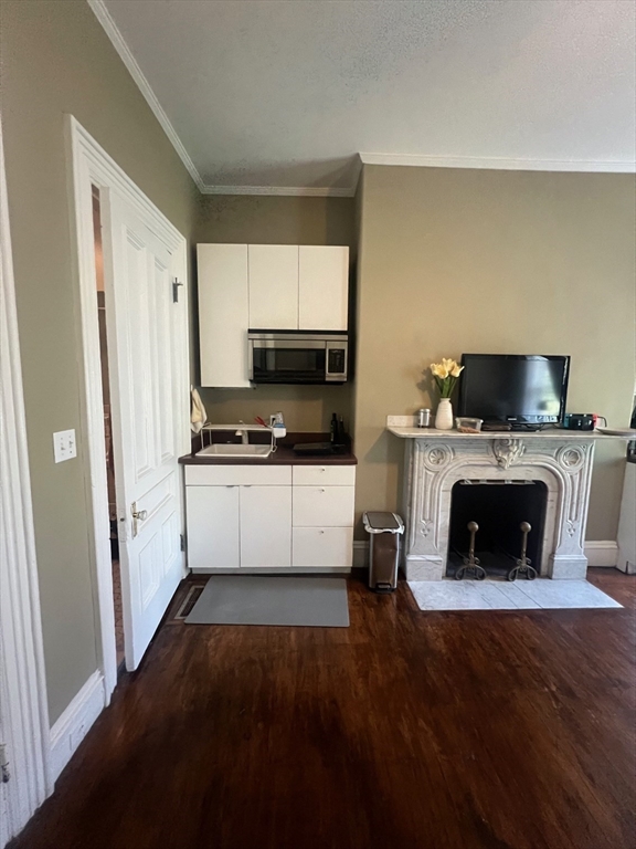323 Beacon #6