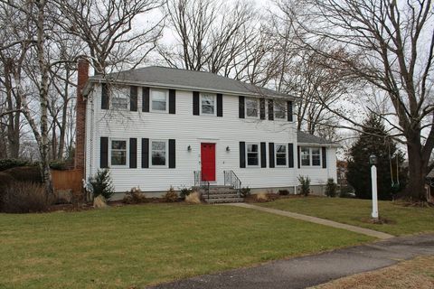 24 Mill Pond Ln Norwood MA 02062