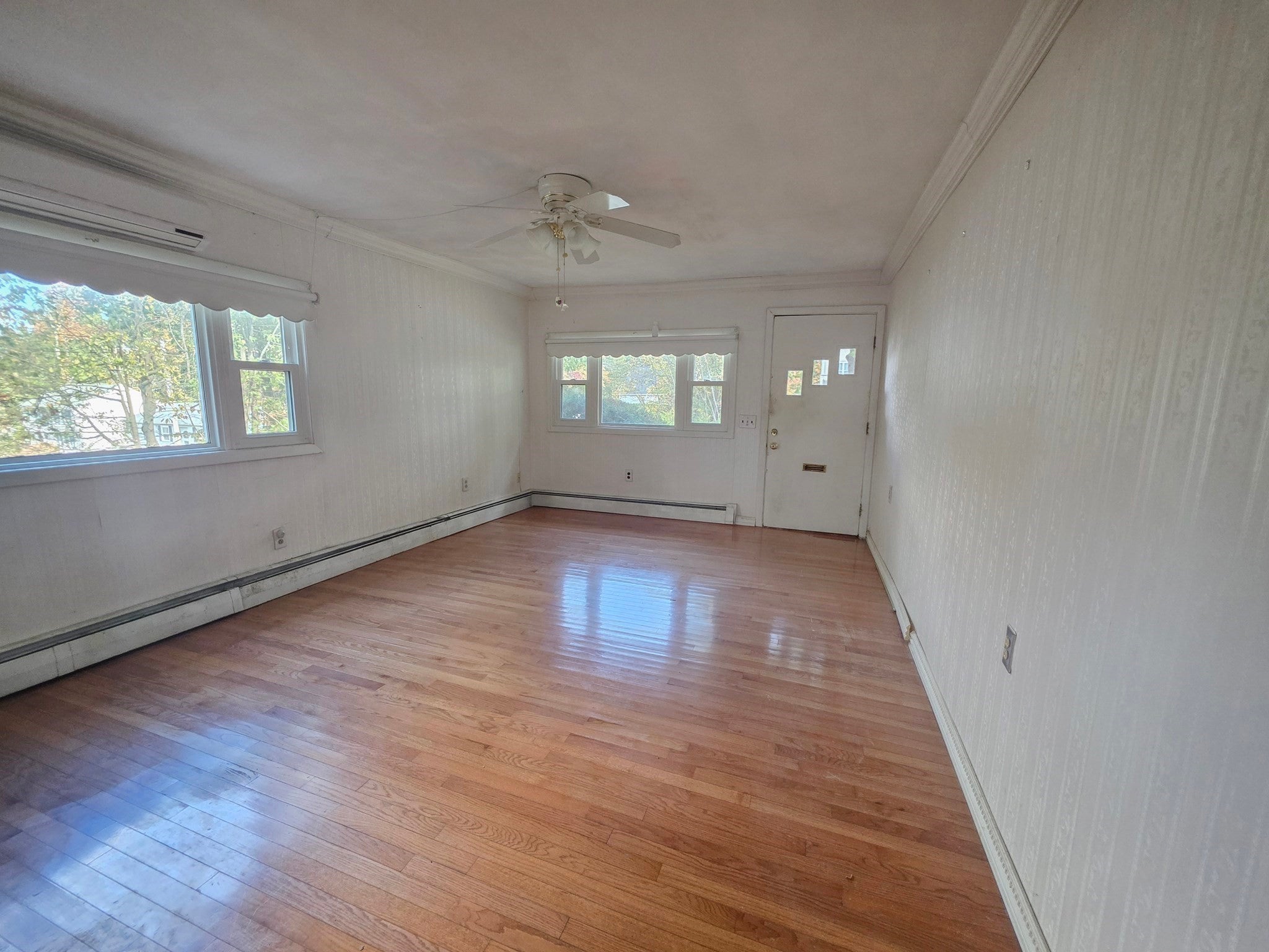 25 Barrett Ave, Worcester, MA Photo #3