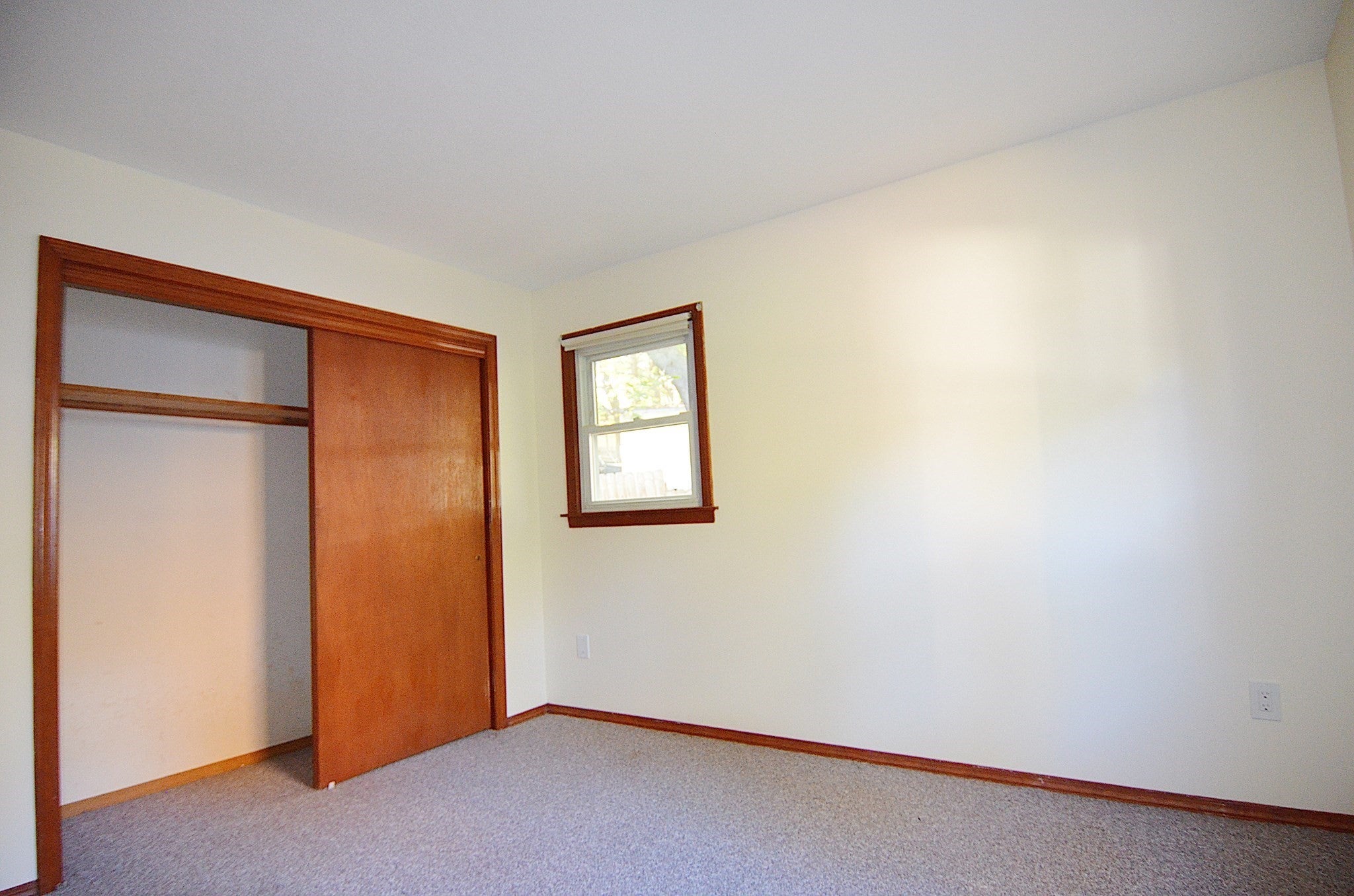 15 Lakemont Street, Southwick, MA Photo #10