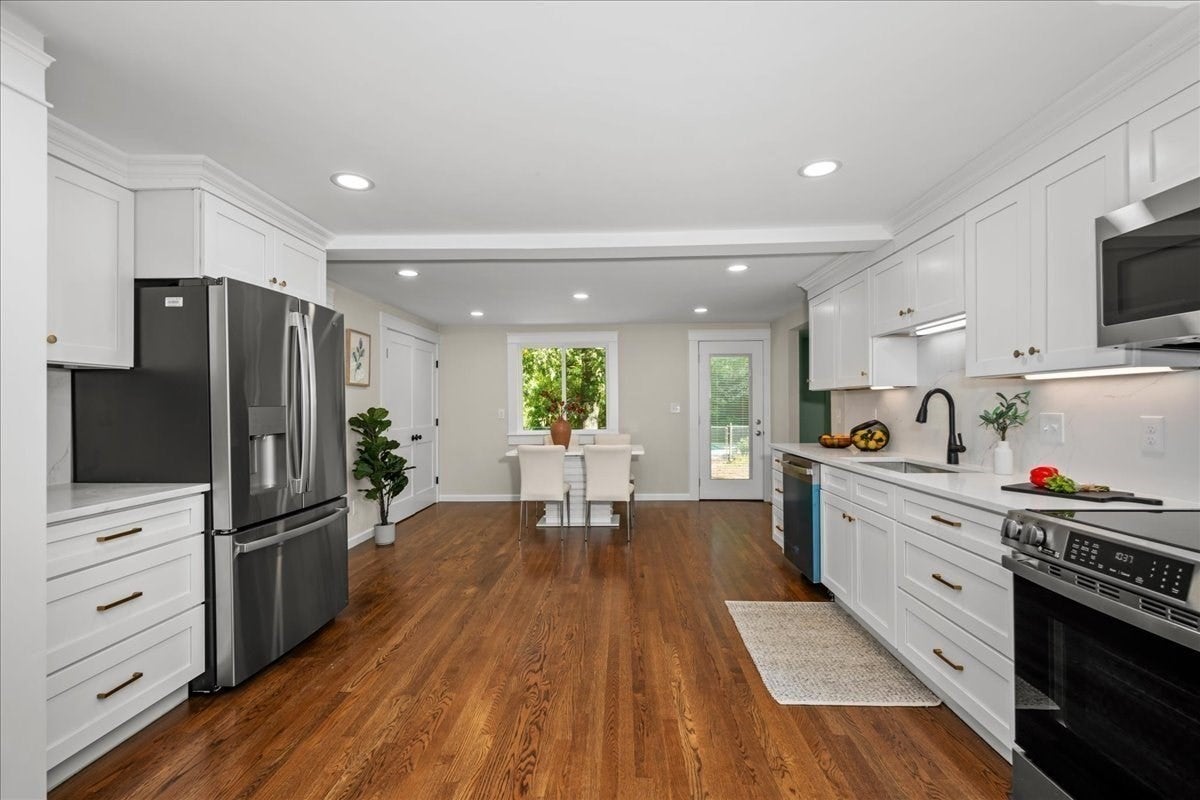 38 Mirimichi St, Plainville, MA Photo #3