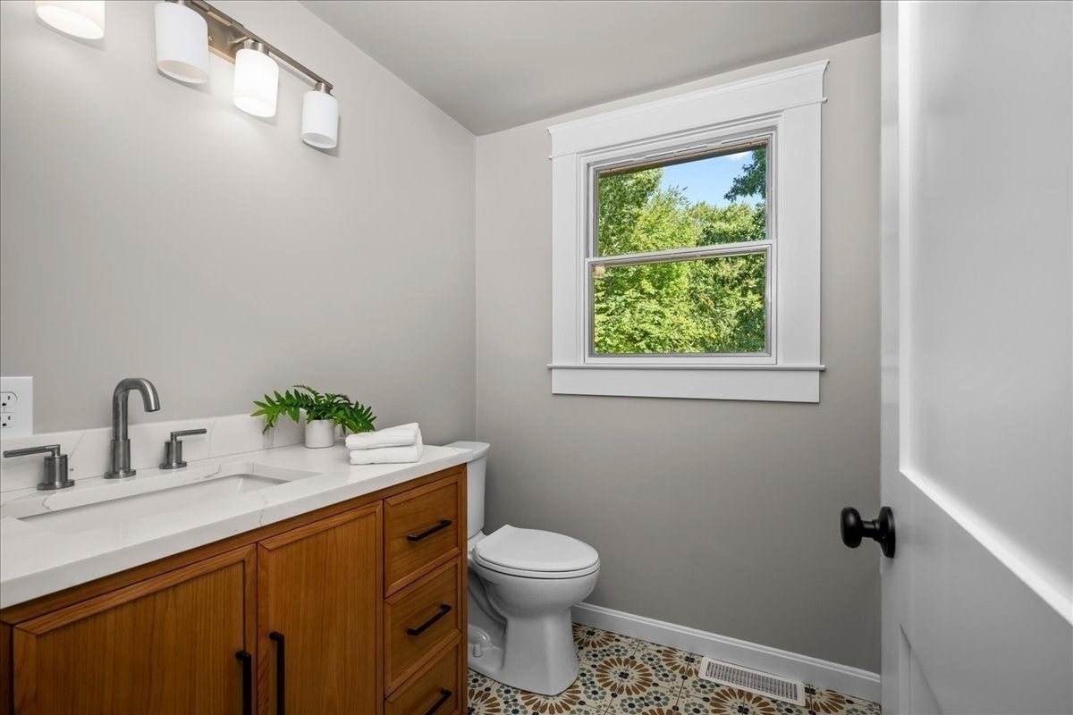 38 Mirimichi St, Plainville, MA Photo #17
