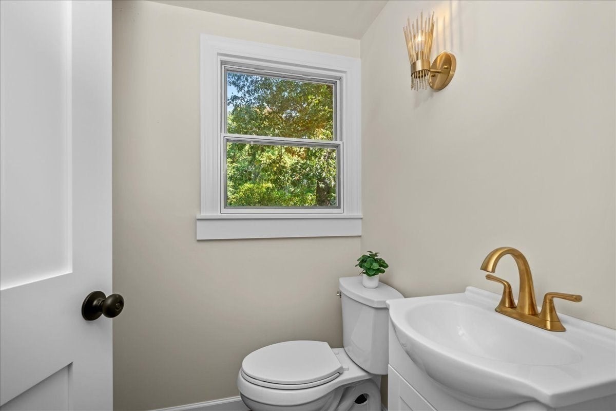 38 Mirimichi St, Plainville, MA Photo #5