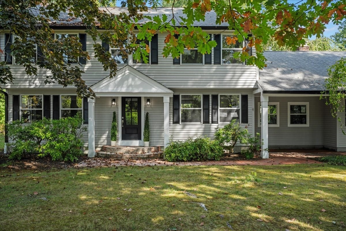 Photo of 38 Mirimichi St, Plainville, MA