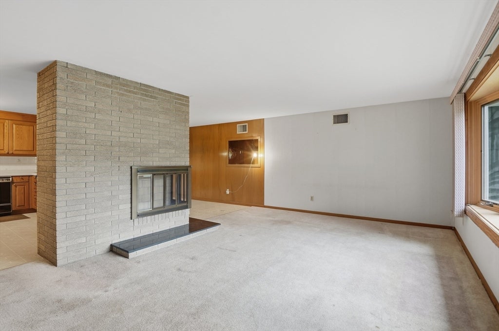 52 Thornton Road, Worcester, MA, 52 Thornton Road, Worcester, MA Photo #5