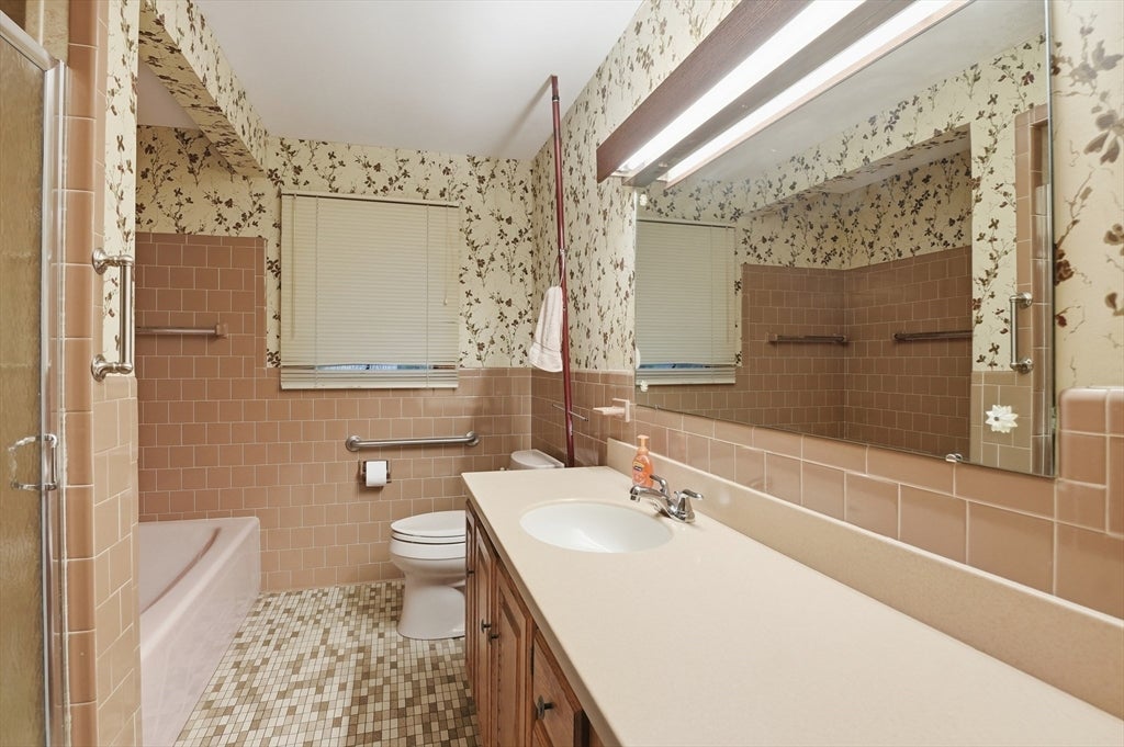 52 Thornton Road, Worcester, MA, 52 Thornton Road, Worcester, MA Photo #22