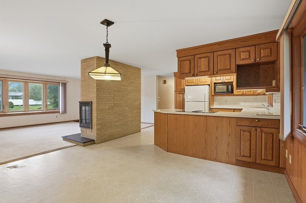 52 Thornton Road, Worcester, MA, 52 Thornton Road, Worcester, MA Photo #8