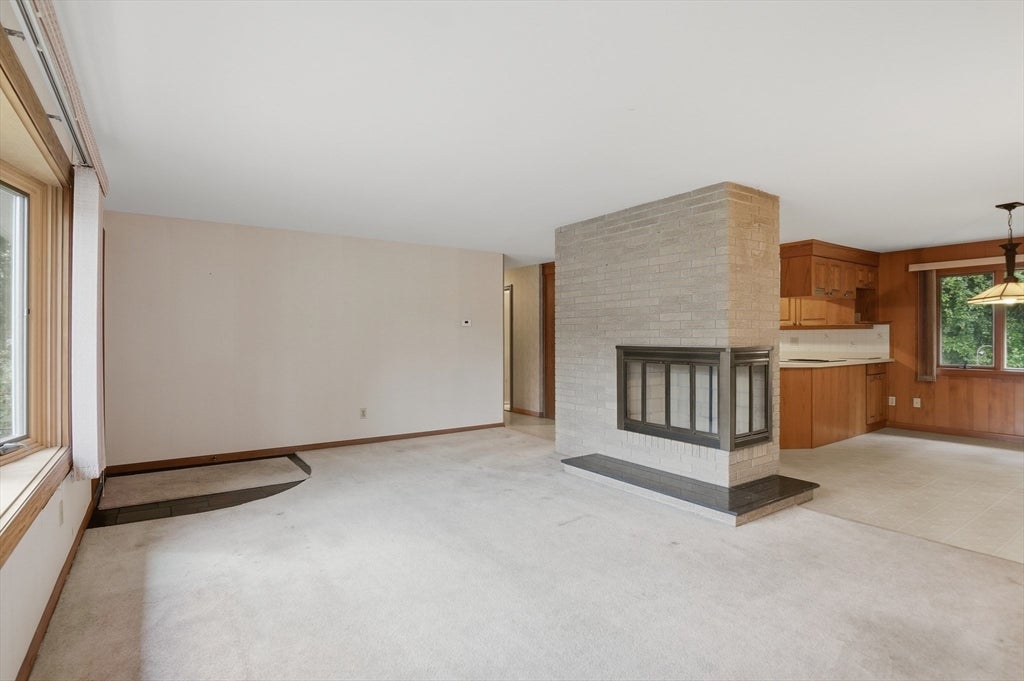 52 Thornton Road, Worcester, MA, 52 Thornton Road, Worcester, MA Photo #4