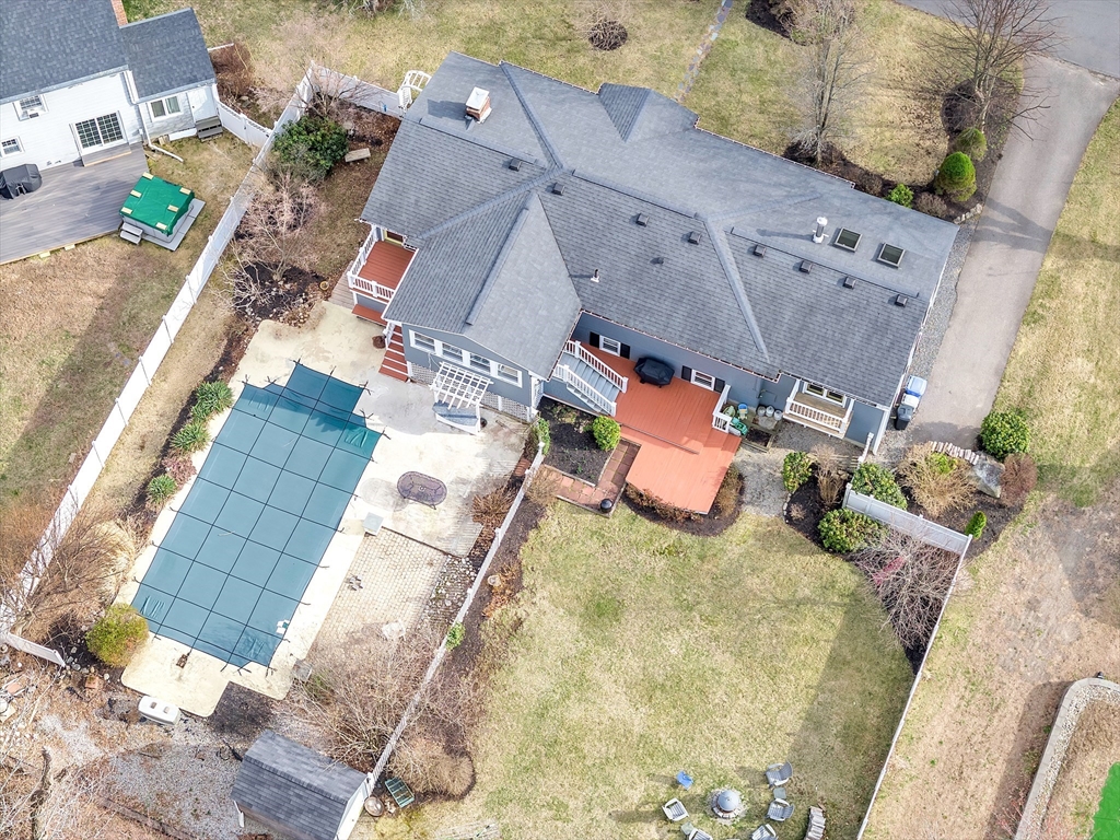 Holliston, Massachusetts 01746, United States, 4 Bedrooms Bedrooms, ,2 BathroomsBathrooms,Residential,Pending,130063