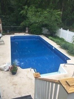 Holliston, Massachusetts 01746, United States, 4 Bedrooms Bedrooms, ,2 BathroomsBathrooms,Residential,Pending,130063