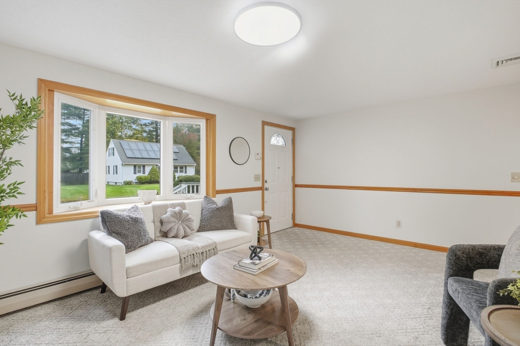 221 Glenoak Dr