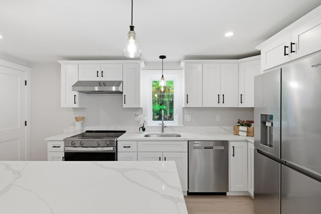 17 Drinkwater Rd, Hampton Falls, NH, 17 Drinkwater Rd, Hampton Falls, NH Photo #9