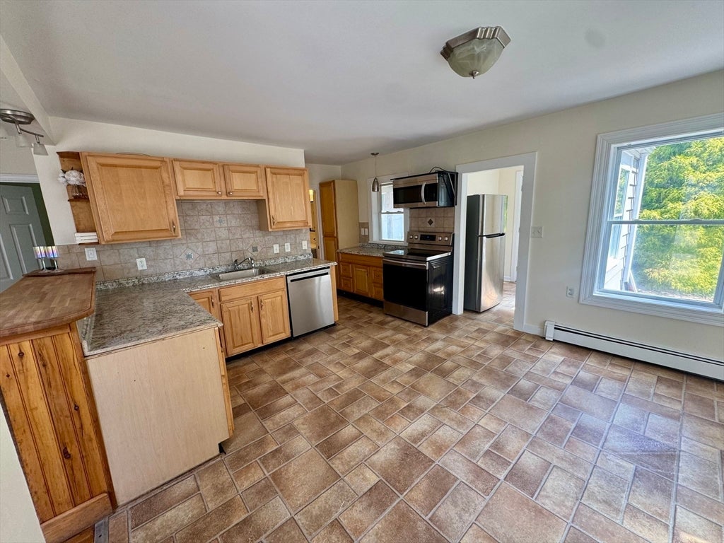 48 Pleasant St #1, Holbrook, MA, 48 Pleasant St #1, Holbrook, MA Photo #6