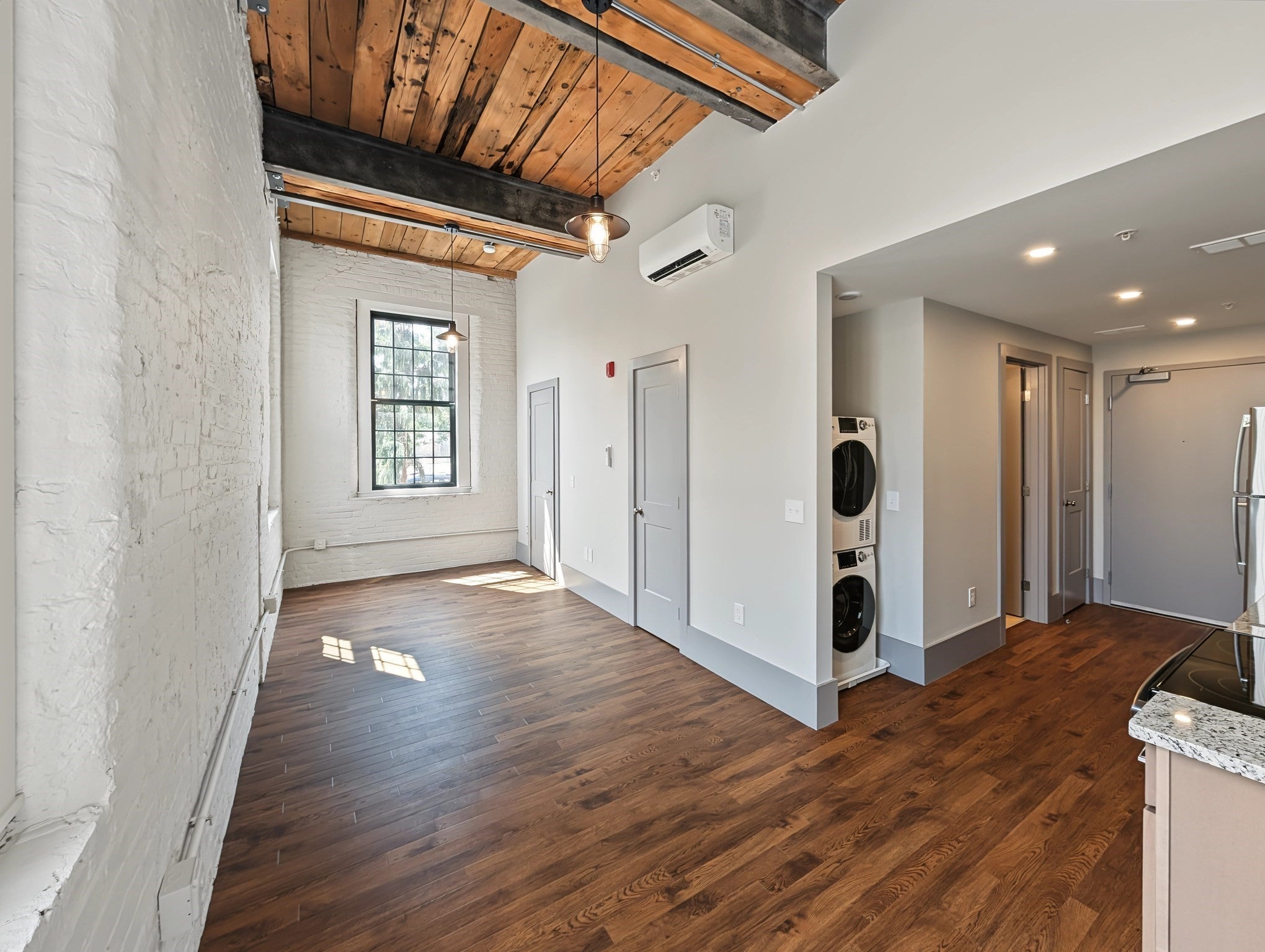 Photo of 90 Grove St #205, Worcester, MA