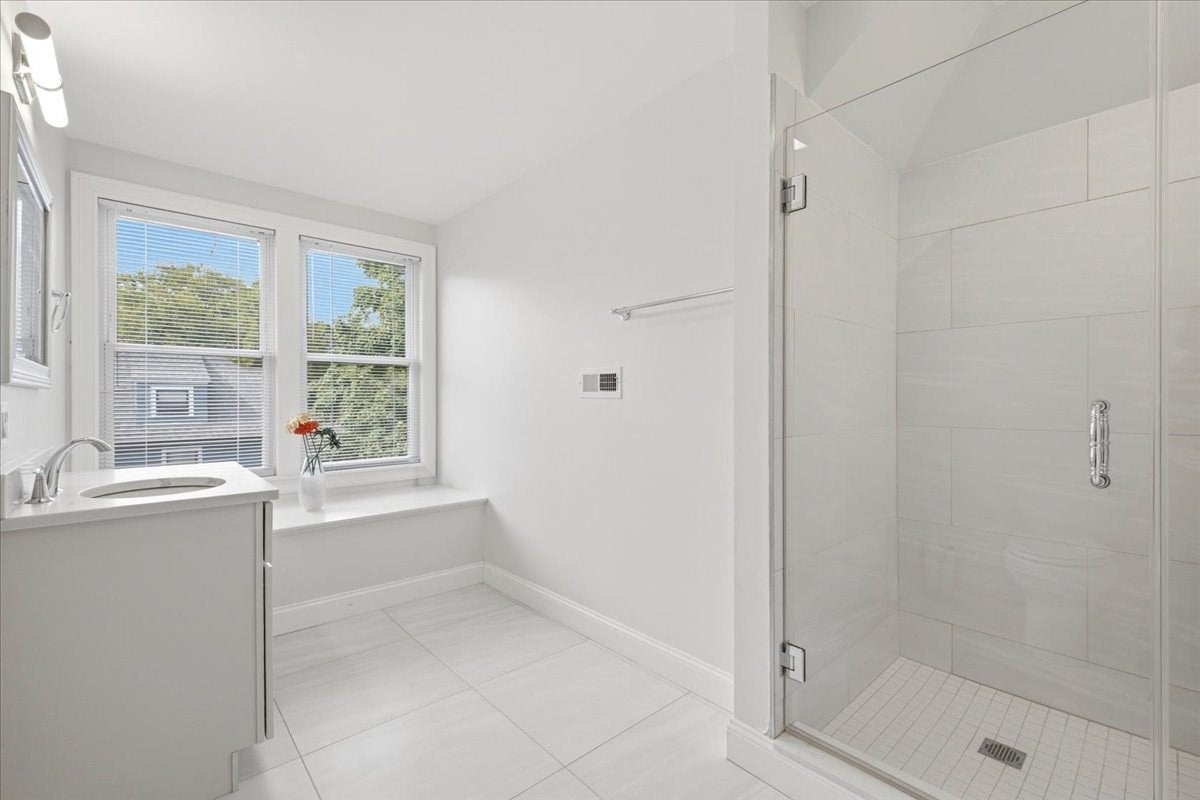 15 Ricker Rd #2, Newton, MA, 15 Ricker Rd #2, Newton, MA Photo #16