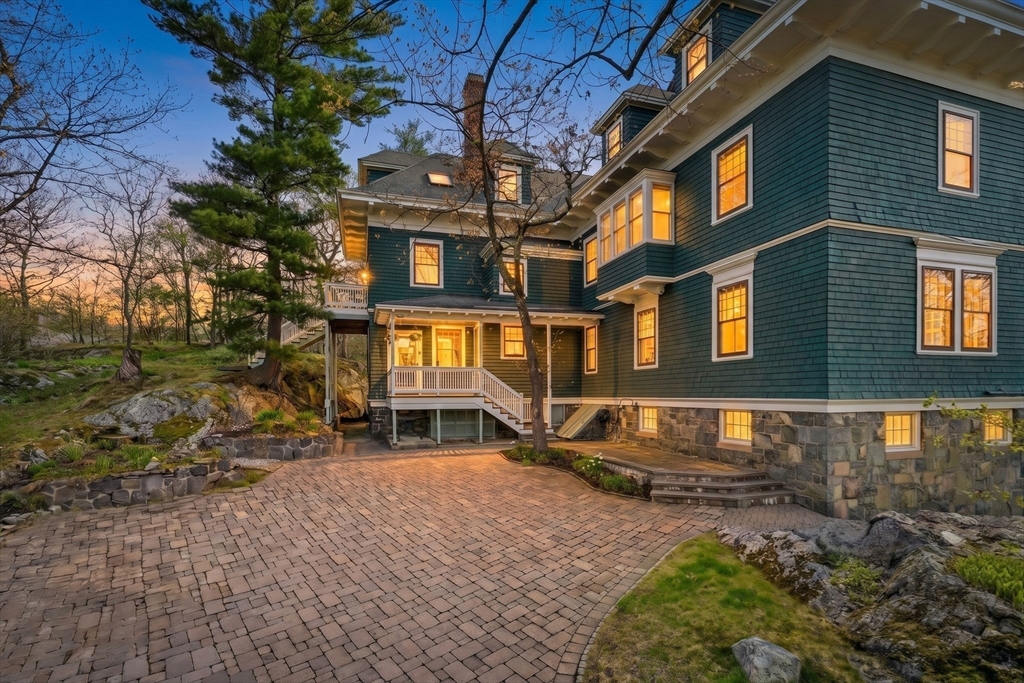 5 Ridgewood Rd