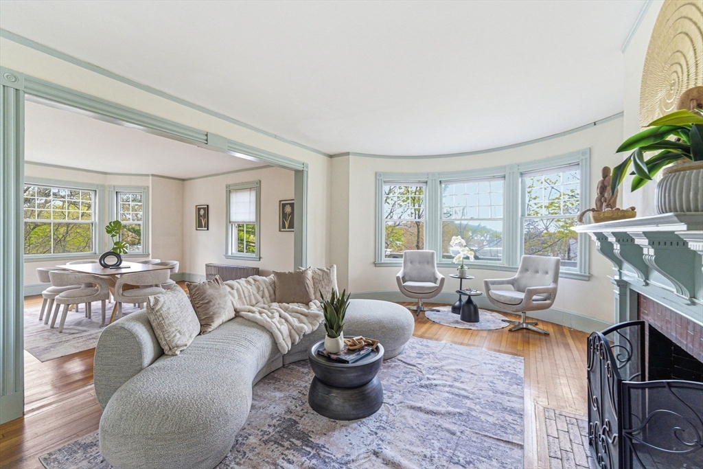 5 Ridgewood Rd
