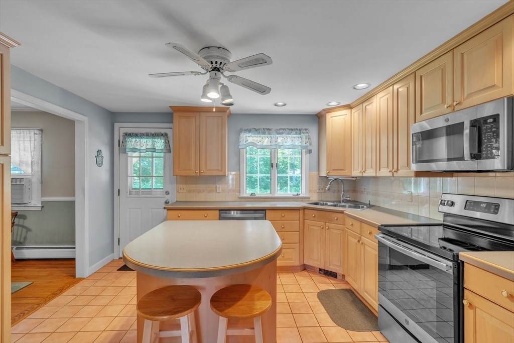 38 Standish Rd