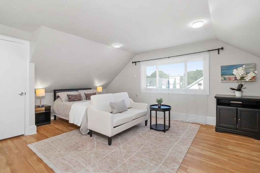 22 Wellington Ave, Somerville, MA Photo #14
