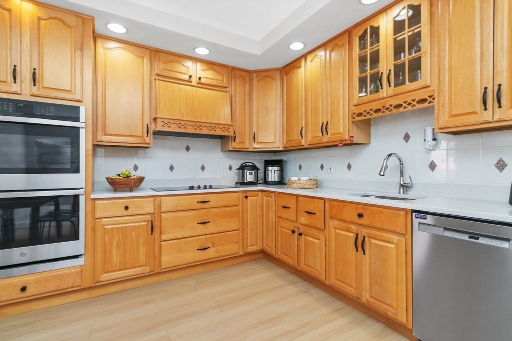 22 Wellington Ave, Somerville, MA Photo #8