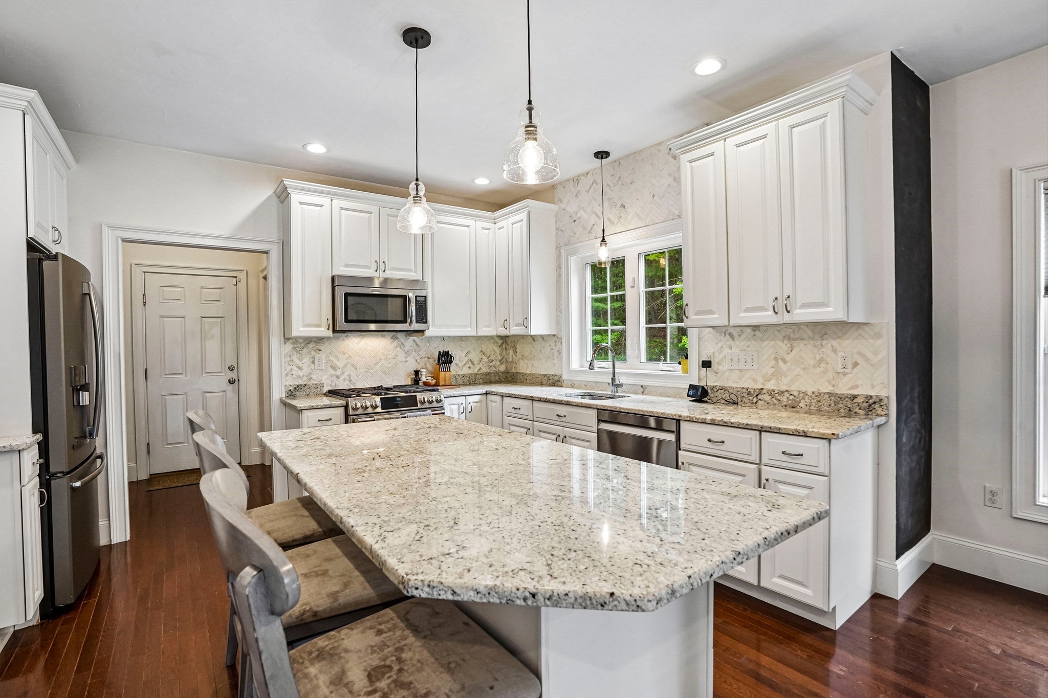 75 Silver Fox Rd, Franklin, MA, 75 Silver Fox Rd, Franklin, MA Photo #2