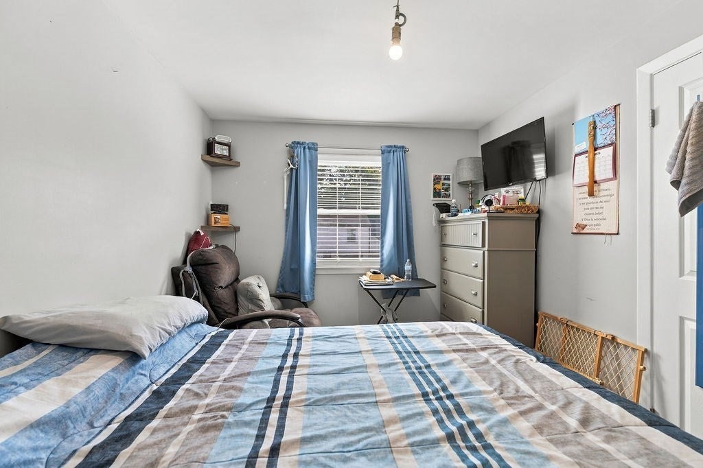 24 Vincenzo Drive, West Warwick, RI, 24 Vincenzo Drive, West Warwick, RI Photo #14