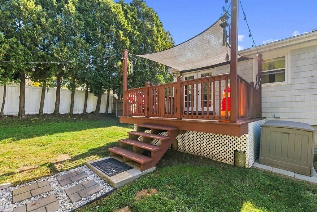 24 Vincenzo Drive, West Warwick, RI, 24 Vincenzo Drive, West Warwick, RI Photo #22