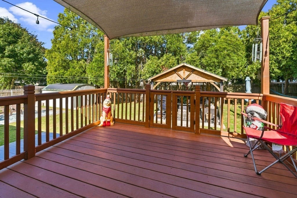 24 Vincenzo Drive, West Warwick, RI, 24 Vincenzo Drive, West Warwick, RI Photo #21